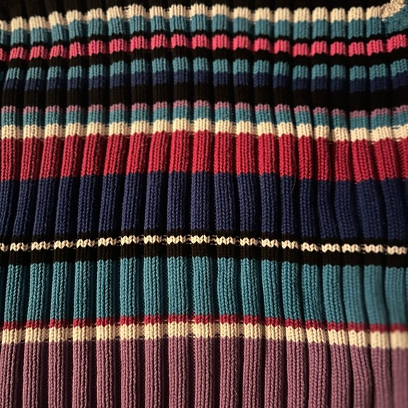 St. John’s Bay 100% Cotton Colorblock Turtleneck sweater - Picture 3 of 3